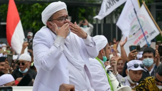 Habib Rizieq Dukung Pandji Pragiwaksono, Tapi Ingatkan Salat Bukan Bahan Candaan