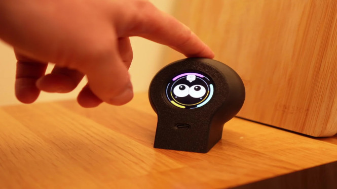 Lelah Produktivitas? Kenalan dengan DIY Desk Companion, Gadget Offline yang Jujur