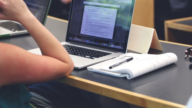 7 Kriteria Mutlak Memilih Laptop untuk Pelajar 2024