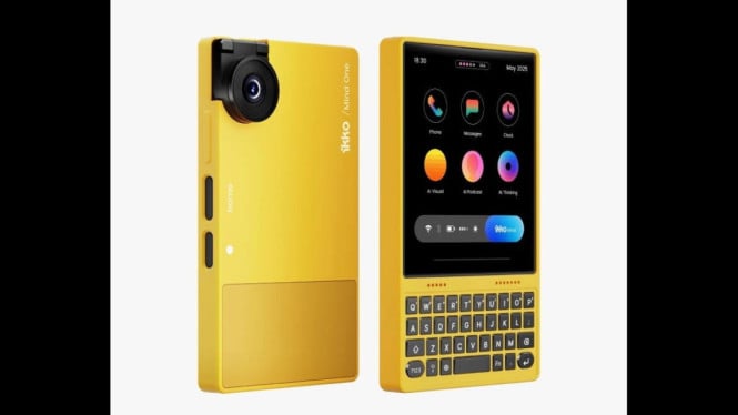 Smartphone Sekecil Kartu Tapi Bisa Ngetik Kayak Laptop? Ini Dia MindOne!