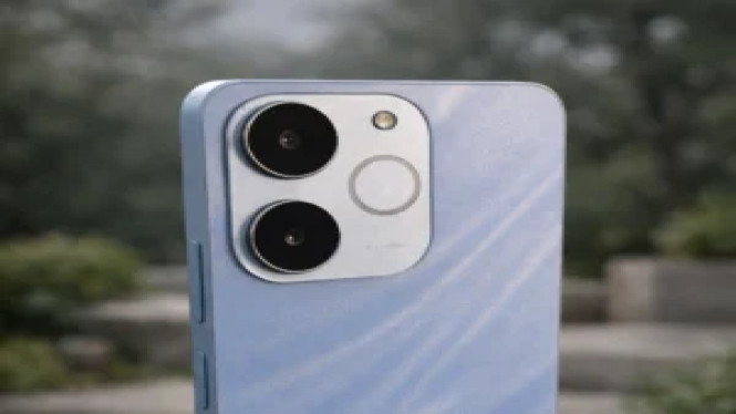 Realme P4 Lite 4G: Baterai 6.300mAh & Bodi Tahan Banting