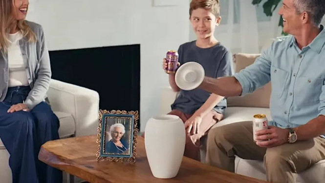 Serem Tapi Keren! Spotify Rilis Speaker Bentuk Tempat Abu, Harga Hampir Rp8 Juta