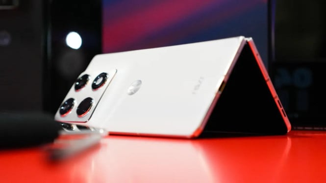 Motorola Razr Fold Resmi Rilis: Tantang Samsung di MWC 2026