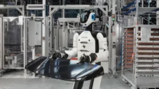 BMW Uji Robot Humanoid AEON untuk Produksi Mobil Listrik