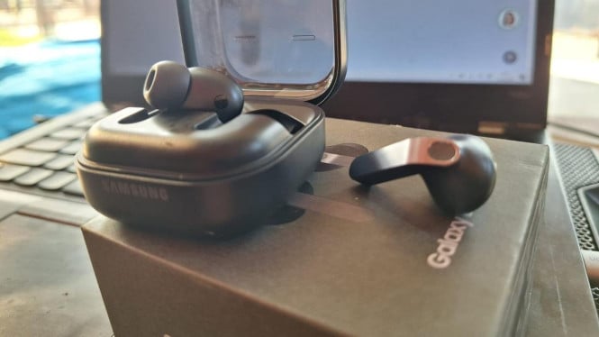 Review Samsung Galaxy Buds 4 Pro Upgrade Kecil, Performa Makin Powerful
