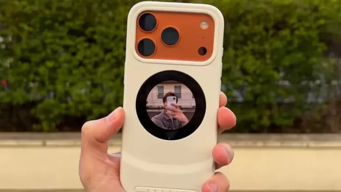 Bukan Casing Biasa: Ada Layar AMOLED + microSD 2TB di iPhone 17 Pro!