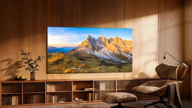 TCL C8L Resmi Meluncur