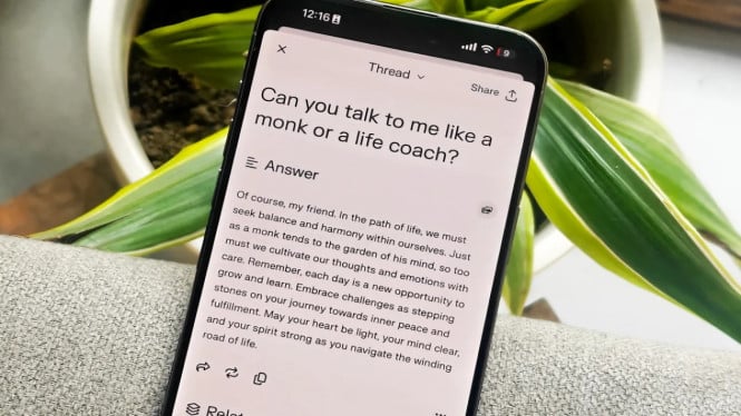 Fenomena AI Companion: Mengapa Remaja Terjebak Hubungan Emosional dengan Bot?