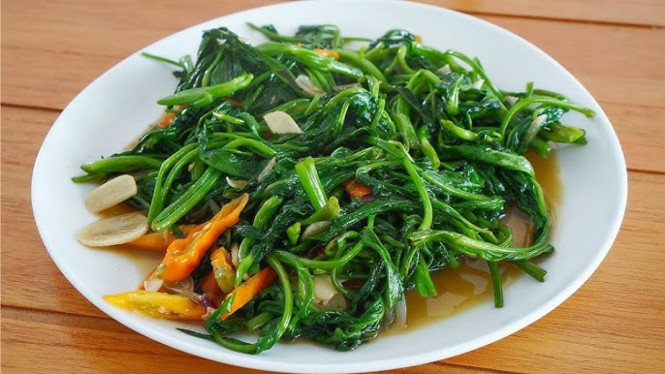 Biar Tumis Kangkung Lebih Wangi dan Gurih, Rahasianya Ada di Bahan Ini...