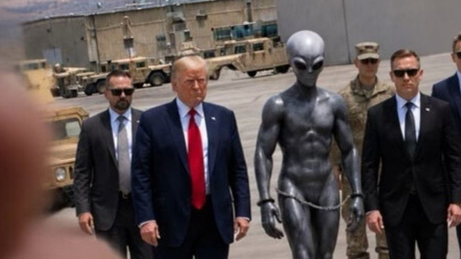 Trump Unggah Foto Bareng Alien-Pesan Tersembunyi atau Cuma Editan AI?