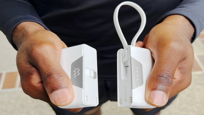 Power Bank Unik Ini Bisa Dibelah Jadi Dua Untuk Berbagi Daya Dengan Teman
