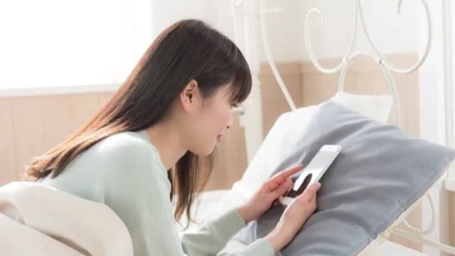 HP di Tangan, Anak Terabaikan: Studi Ungkap Dampak Emosional yang Mengejutkan