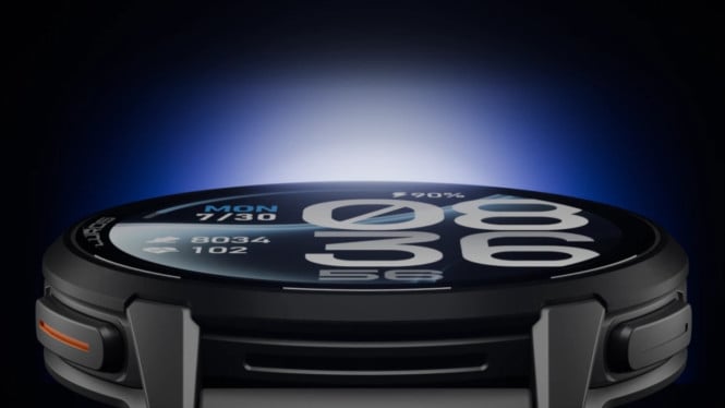 Coros Pace 4 Pro hadir dengan pilihan warna dial hitam dan putih.