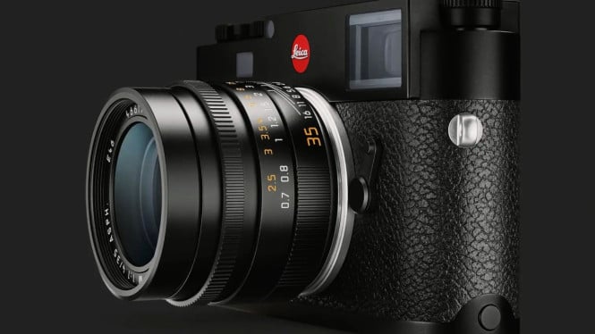 Tampilan menu servis tersembunyi pada Leica M10 yang membongkar keberadaan modul layar sentuh bawaan.
