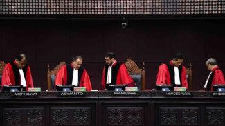 Ipar Jokowi dan 8 Hakim MK DiPolisikan, Ternyata Gara-gara Ini