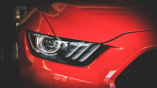 Karakter Orang dari Warna Mobil, Merah Tipe Ambisius