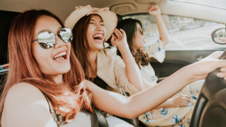 Dikenal Ekstrovert, 5 Zodiak ini Pandai Bergaul dan Mencari Teman baru