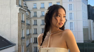 Mau Wajah Glowing Seperti Artis Korea? Yuk Simak 5 Skincare Routine ala Jennie BlackPink