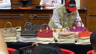 Mau Tau Deretan Barang Mewah Istri Rafael Alun yang Disita KPK?