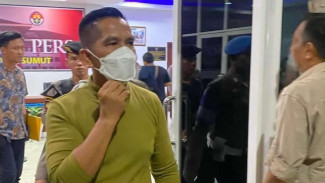 Tampang Arogan AKBP Achiruddin Saat Digiring Propam, Masih Merasa Punya Power?