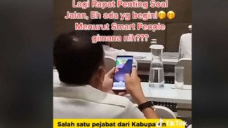 ASN di Lampung Terciduk Main Gim Bubble Shooter saat Rapat Teknis Penanganan Jalan 