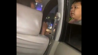 Polisi Buru Pria Berpistol Kendarai Mobil Dinas Polri yang Aniaya Pengendara Lain di Jalan 