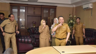 Belum Sebulan Menjabat, Ismail Pakaya Minta Kantor Gubernur Direnovasi