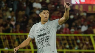 Debut Seram Elias Dolah di BRI Liga 1 2023/2024: Dua Kali Kena Tendang di Kepala