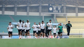 Ditinggal Aji Santoso Bikin Pemain Persebaya Makin Solid Hadapi Bhayangkara FC