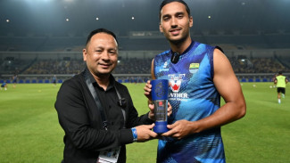 Persib Mulai Bangkit, Ezra Walian Ingin Tampil Lebih Mengigit