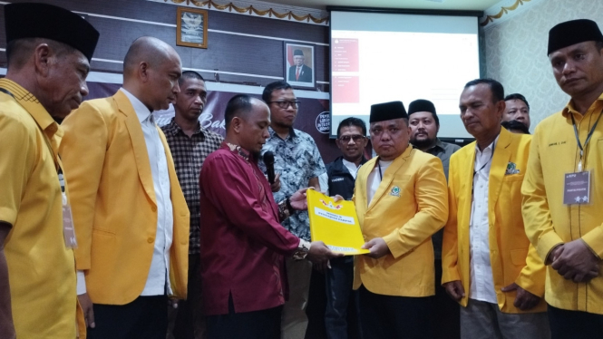 Penyerahan berkas Bacaleg Golkar Kabupaten Gorontalo ke KPU