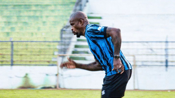 Grek Nwokolo debut di Arema FC