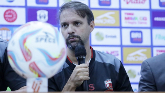 Pelatih Madura United, Mauricio Souza