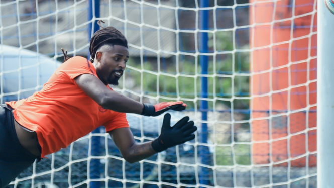 Striker PSIS Semarang, Carlos Fortes jadi kiper