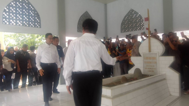 Anies Baswedan ziarahi makam pahlawan Gorontalo, Nani Wartabone
