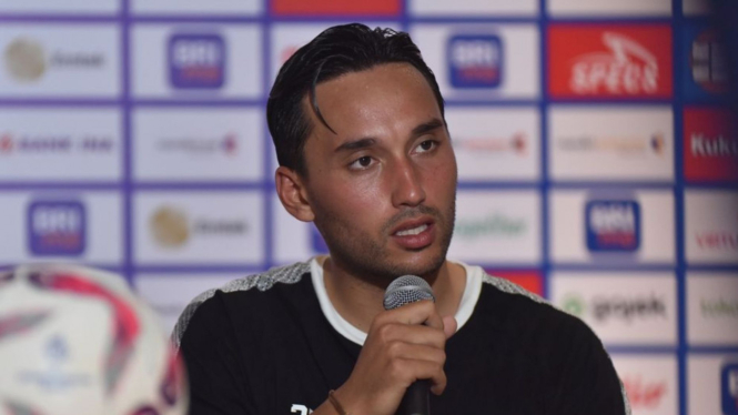 Pemain Persib Bandung, Ezra Walian