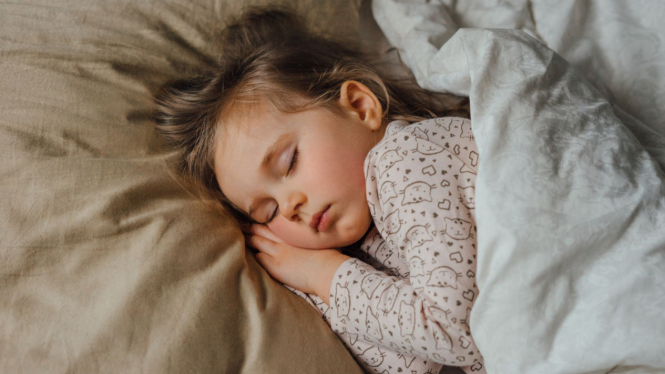 Manfaat tidur siang untuk pertumbuhan anak
