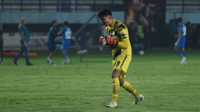 Kiper Persib, Kevin Ray Mendoza