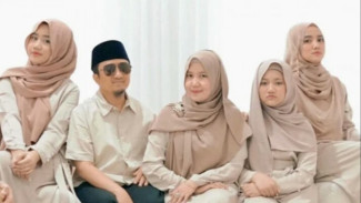 Punya Kalender Sendiri, Bukan NU Bukan Muhammadiyah, Ini Aliran Keluarga Yusuf Mansur