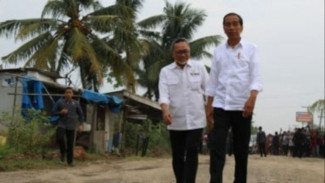 Jokowi Kucurkan Rp. 800 Miliar untuk Perbaiki Jalan Rusak di Lampung