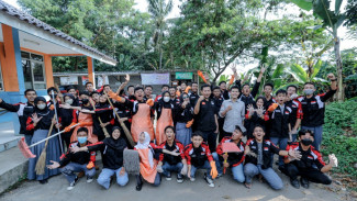 Dollar, Lestarikan Lingkungan dan Raup Cuan Ala Ekskul Robotik SMKN 2 Cimahi