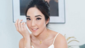 Beredar Foto Gempi Cuci Baju Sendiri, Begini Penjelasan Gisella