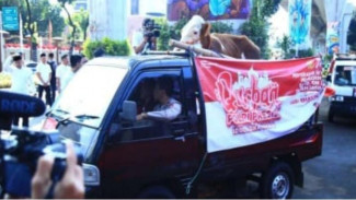 Polri Distribusikan Ribuan Hewan Kurban dan Paket Rendang