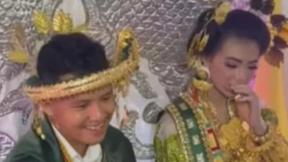 Viral! Kakak Gantikan Adik yang Kabur Jelang Akad Nikah, Begini Kronologisnya