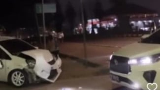Viral! Video Dua Mobil Ditabrak Secara Brutal di Gor Pakansari Bogor, Polisi: Sedang Dalam Penye