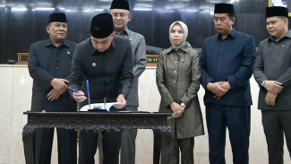 Pj Gubernur Jabar Tandatangani Nota Kesepakatan KUA dan PPAS Tahun 2024