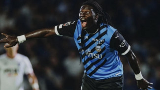 Debut Manis Bafetimbi Gomis di J League