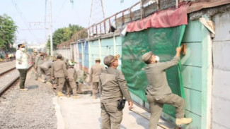 Sering Meresahkan Warga, Tempat Prostitusi Gang Royal Jakarta Utara Ditutup