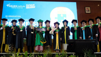 Bawa Misi Perubahan Indonesia, Kalbis Institute Wisuda 361 Lulusan di Tahun 2023
