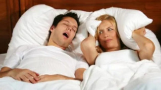 Mendengkur Saat Tidur Bikin Gak Nyaman? Begini Cara Mengatasinya
